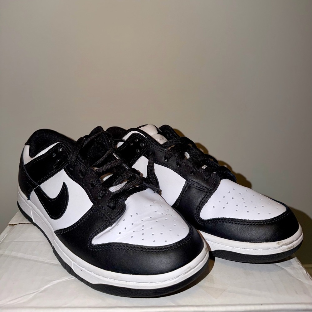 Nike Classic Black and White Low-Tops